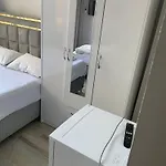 Ξενοδοχείο με διαμερίσματα Lastbest